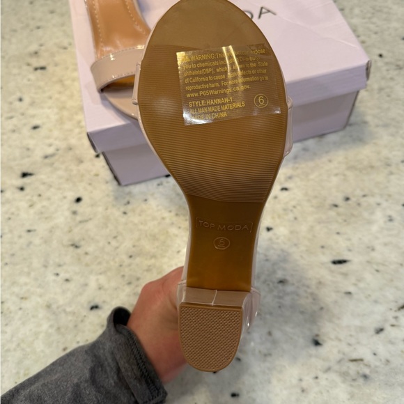 Brand New never worn size 6 nude heel - Picture 4 of 6